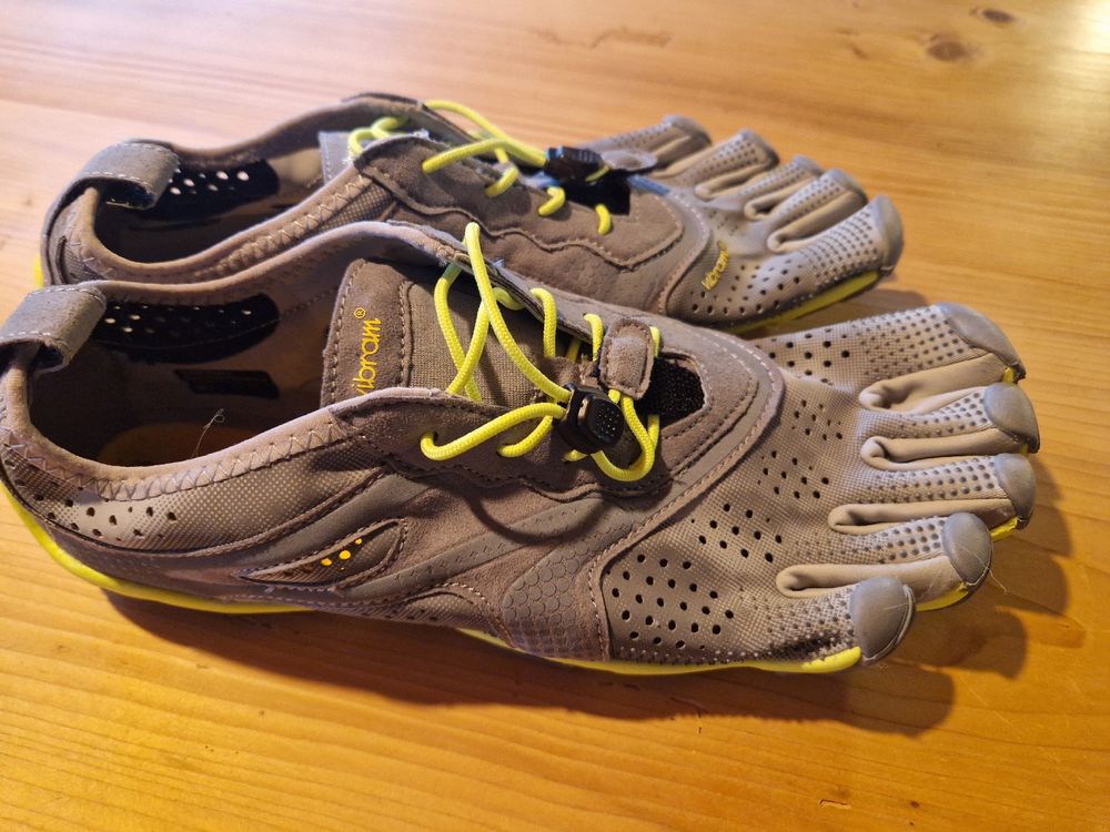 Vibram Fivefingers Gr.40 NEU! (Neu (gemäss Beschreibung)) in ...