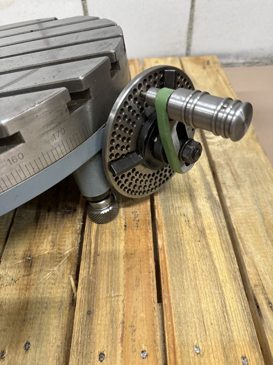 Tutti gli attrezzi: Table circulaire et diviseuse 360mm – Usato da Aarberg venduto da SNMachines 3