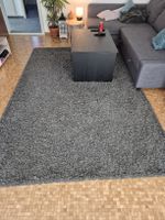 Grauer Teppich, 270cm x 180