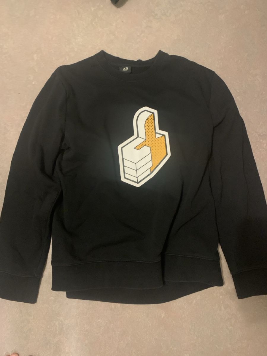 H&M Maglioni & Felpe: Cooler H&M Pullover in Schwarz mit speziellem Design! – Usato da Wiggen venduto da Antoniotto