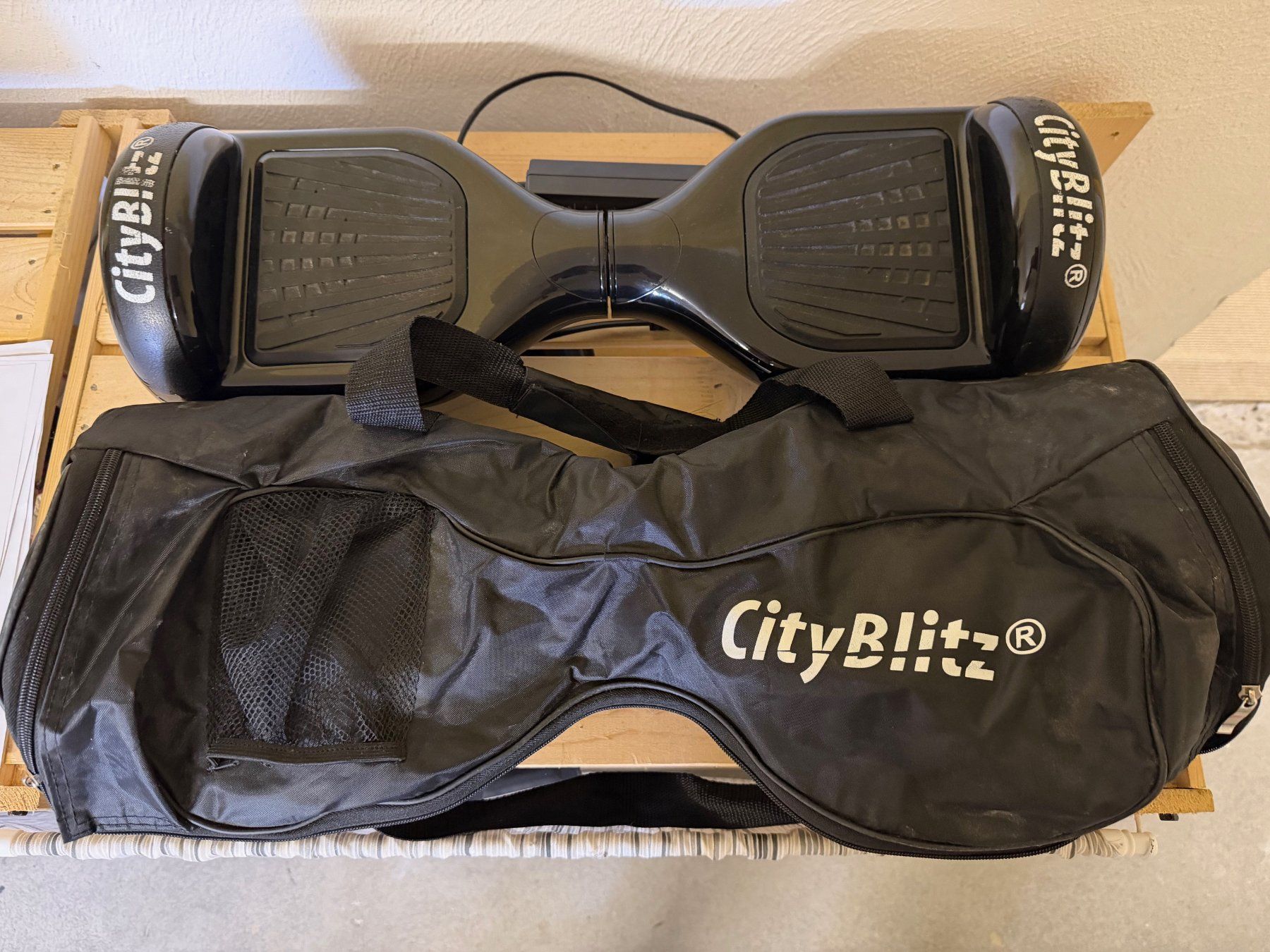 CityBlitz Hoverboard: CityBlitz Hover Board mit Tragtasche und Ladegerät – Usato da Bachenbülach venduto da rol_tvk5