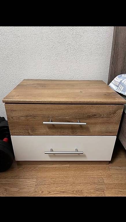 Betten: Chambre à coucher  – Gebraucht aus Carrouge VD von gen_cv2t 2