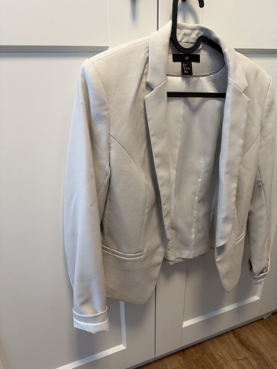 H&M Jacken: H&M Blazer, Gr. 36, beige hell grau, Top Zustand – Gebraucht aus Bassersdorf von Sandy456 1