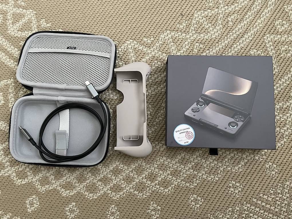Telefoni cellulari / Smartphones: AYN Thor Pro 256GB Batch 6 – Usato da Schinznach Dorf venduto da dod_js9j 2