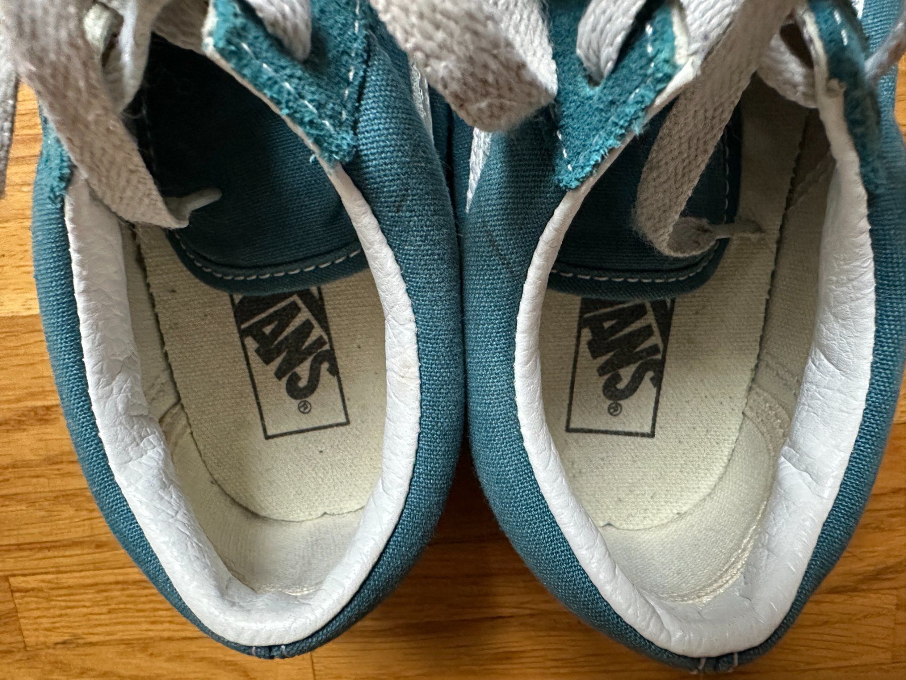 Vans Scarpe per ragazzi: Vans Kids Old Skool Deep Teel Suede Size 33 – Usato da Lausanne venduto da brixton 5