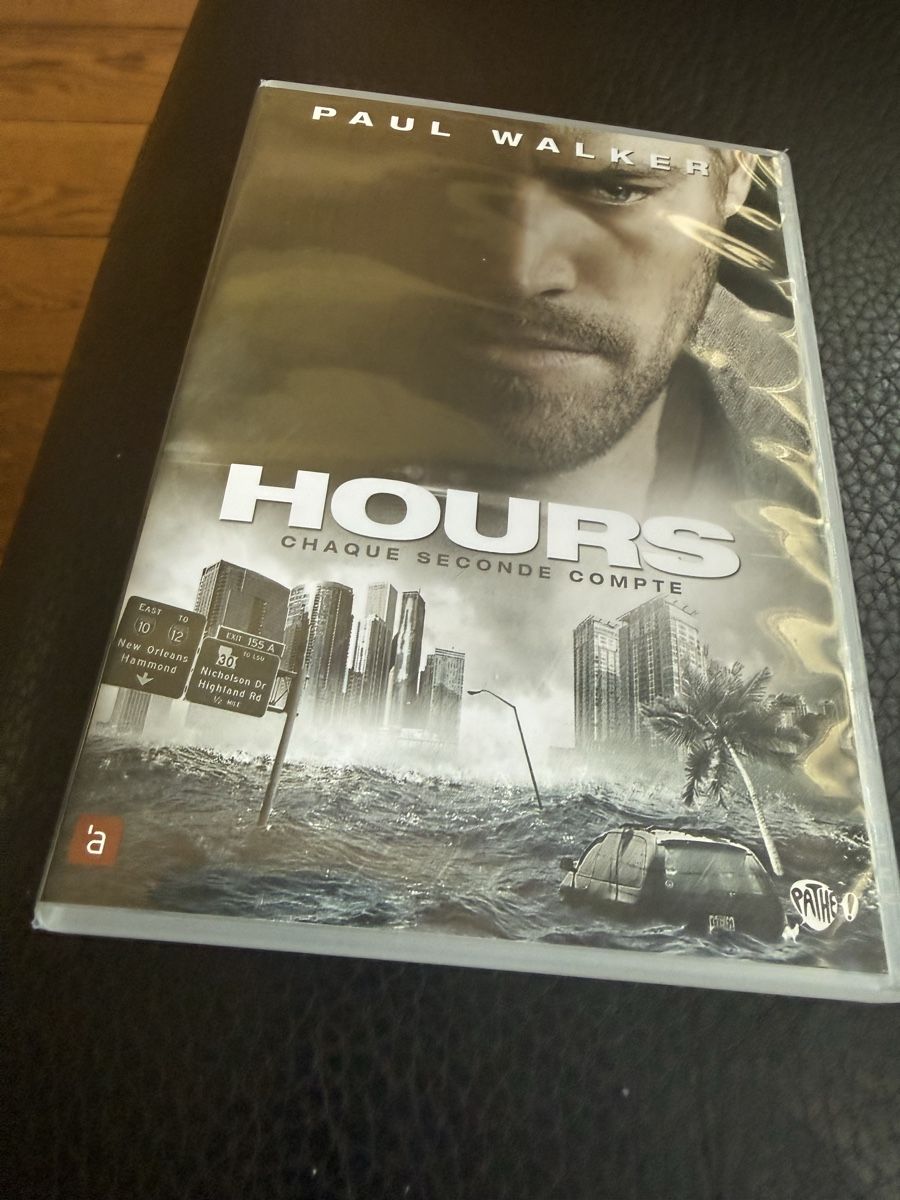 Tous les DVDs: Hours (Paul Walker) – D'occasion à Troinex par grigri2020