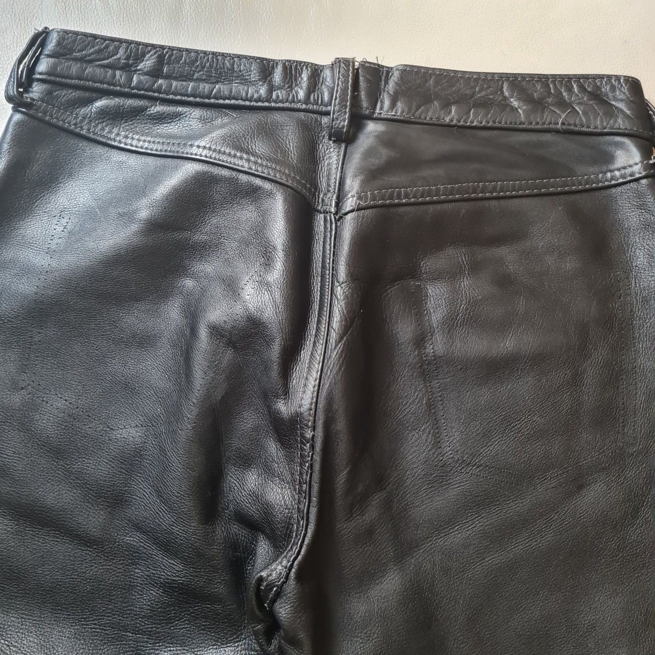 Pantaloni: Lederhose in schwarz , Grösse S – Usato da Coeuve venduto da Nelly2 4