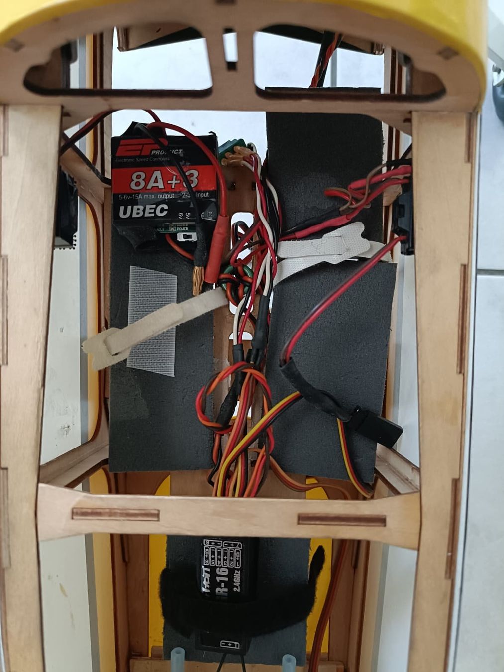 Modellismo RC: Ultimate Doppeldecker – Usato da Möriken AG venduto da koe_9m7l 6