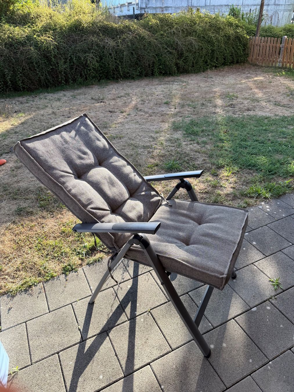 Set di tavolo e panche: Gartentisch mit Stühlen – Usato da Aarwangen venduto da habma91 3