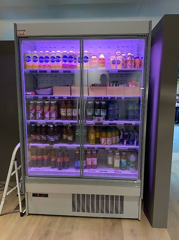 Kühlschrank: Getränke Kühlvitrine – Gebraucht aus Uerikon von catch_hug