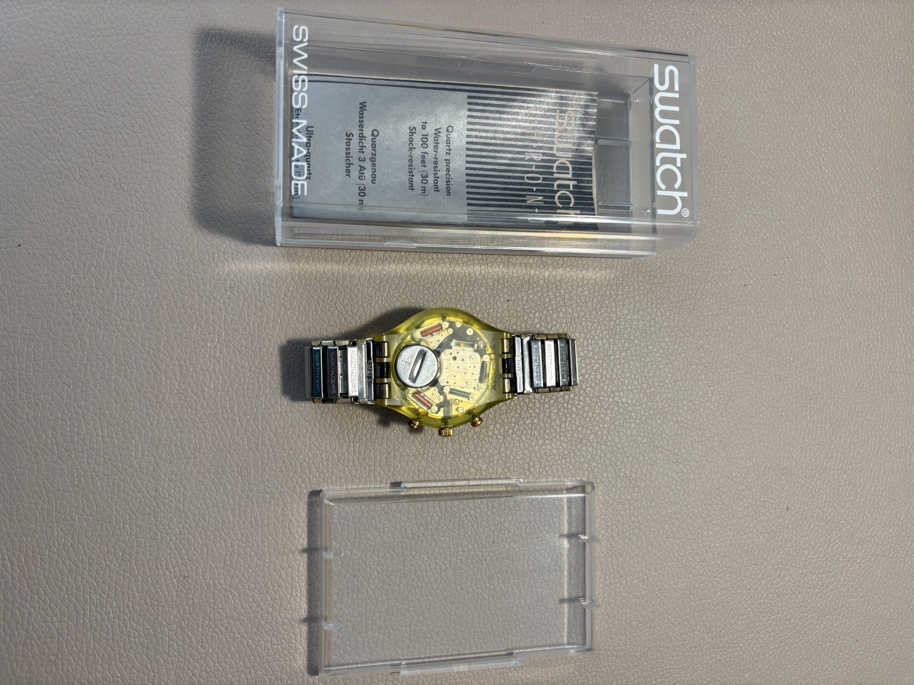 Swatch Orologi: Swatch SCG 100 Golden Globe – Nuovo e nell'imballaggio originale da Jona venduto da Greifzu 1