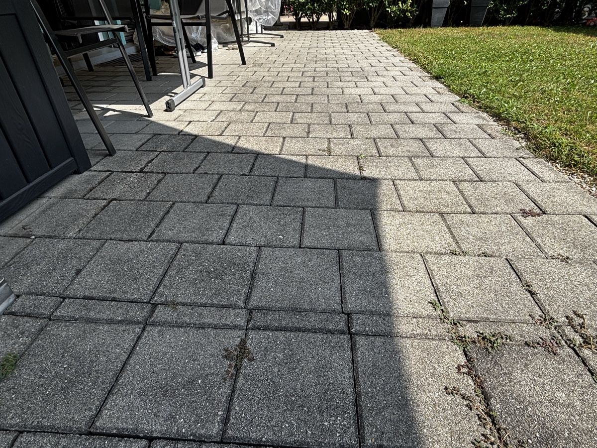 Revêtements de sol: Gartenplatte/ Pflastersteine Grau – D'occasion à Rotkreuz par Levo_9 1