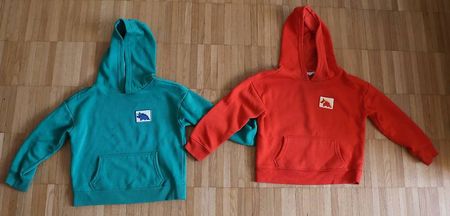 2x Kapuzenpullover Grösse 110