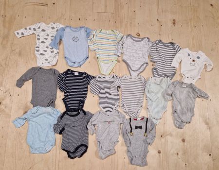 16 Langarm Bodys Gr 50/56