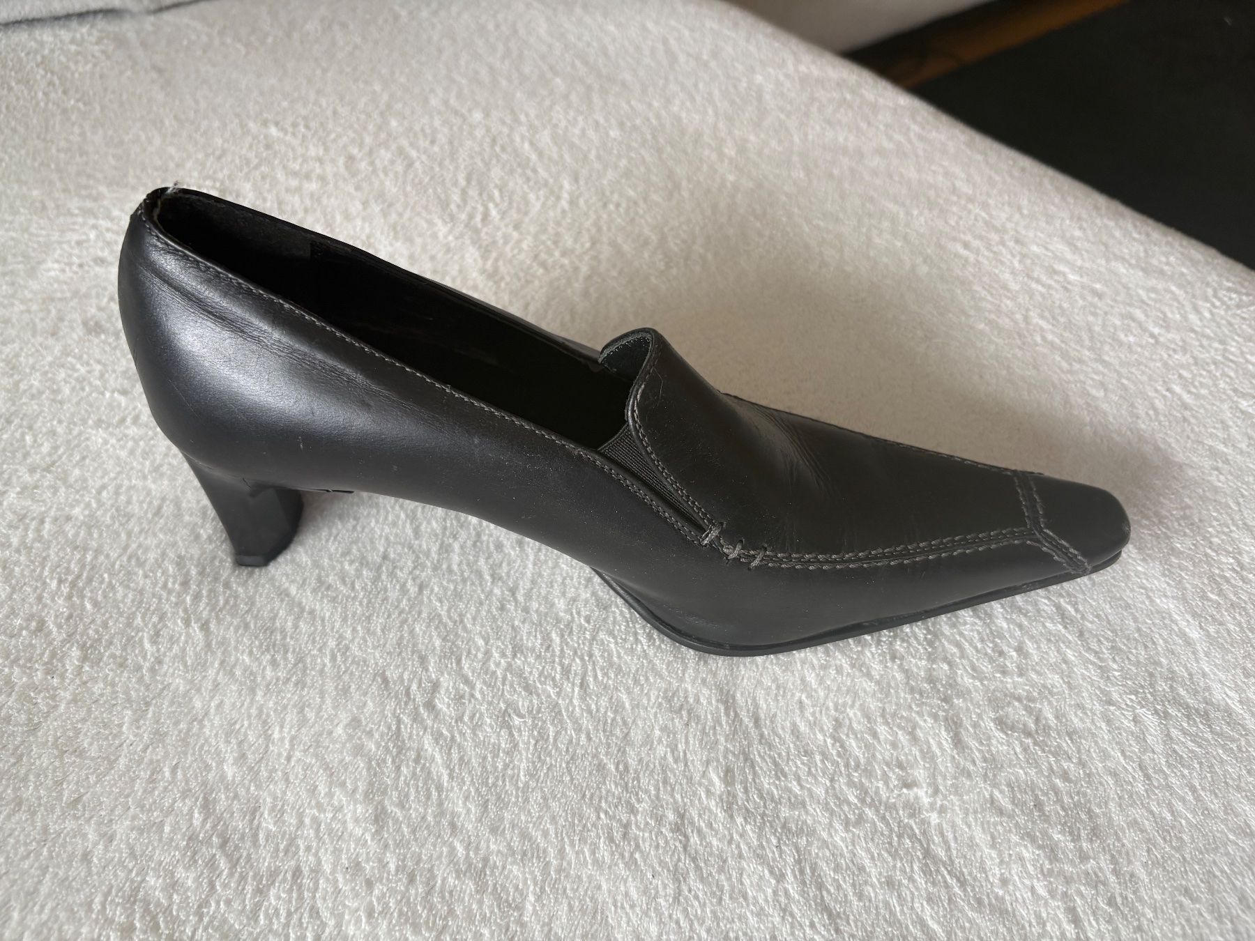 Ochsner Shoes Damenschuhe: Pumps schwarz, Grösse 37, wie Neu – Gebraucht aus Tagelswangen von Laurastern1 2