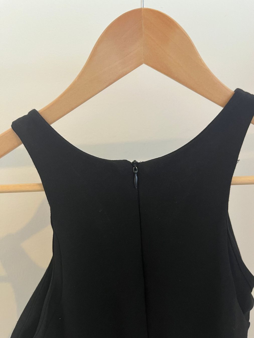 Guess Kleider: Robe noire, Guess – Gebraucht aus Savagnier von taianab 5