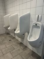 Sanitär Material von ganzem Schulhaus