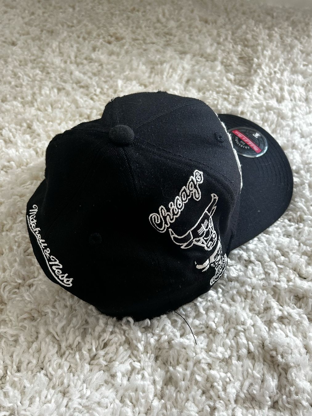 Chapeaux, bonnets & casquettes: Mitchell & Ness Chicago Bulls Cap Black White – D'occasion à Minusio par gthegoat 1