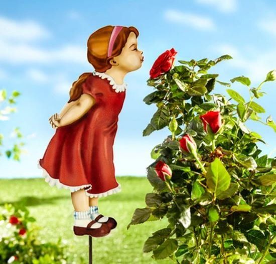 Statuette: Gartenstecker Küssendes Mädchen – Nuovo e nell'imballaggio originale da Langenbruck venduto da Gumsi 1