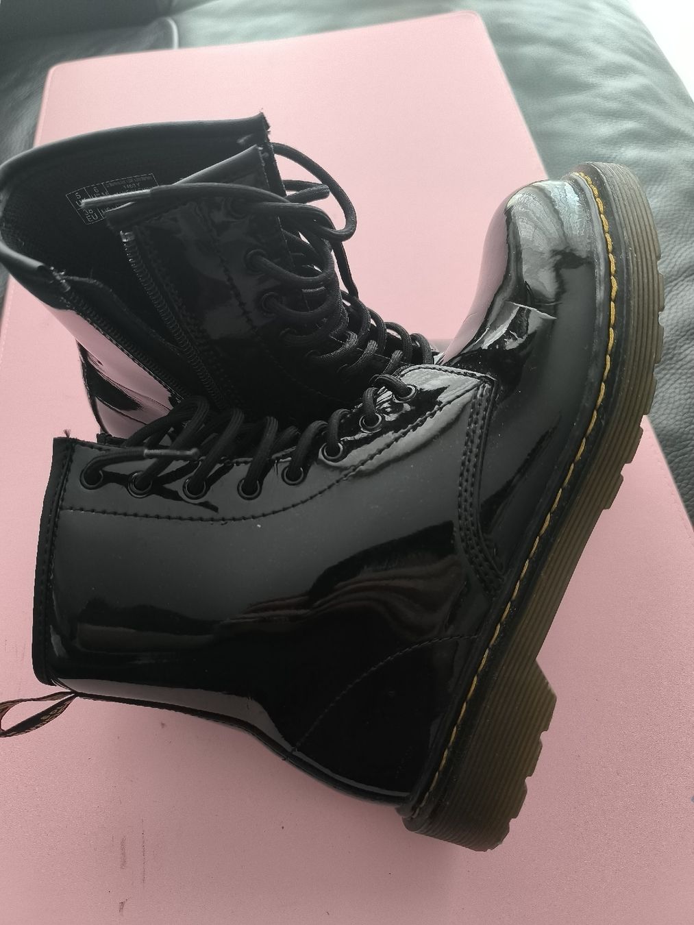 Dr. Martens Scarpe per ragazze: DR Mertens Schuhe nr38 – Usato da Buchs SG venduto da Cor-Pie 1