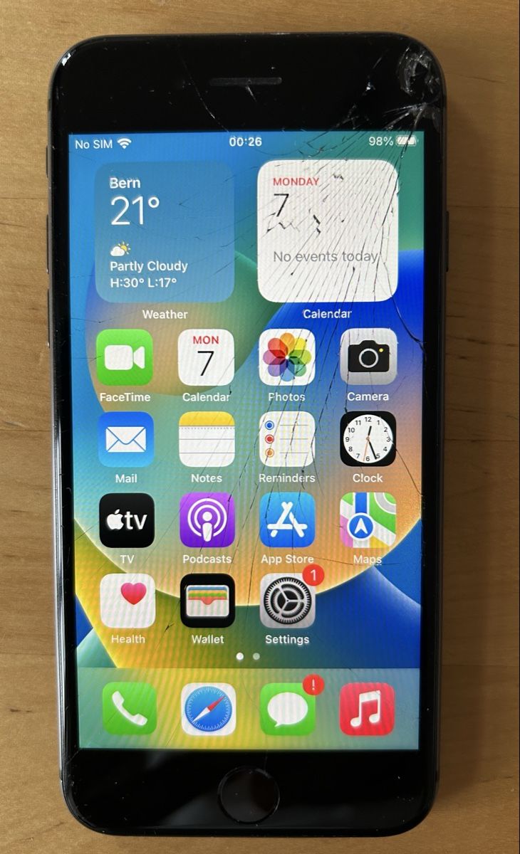 Apple Telefoni cellulari / Smartphones: Apple iPhone 8 64GB Black 76% Maximum Battery Capacity – Usato da Zürich venduto da Sophie0569 1
