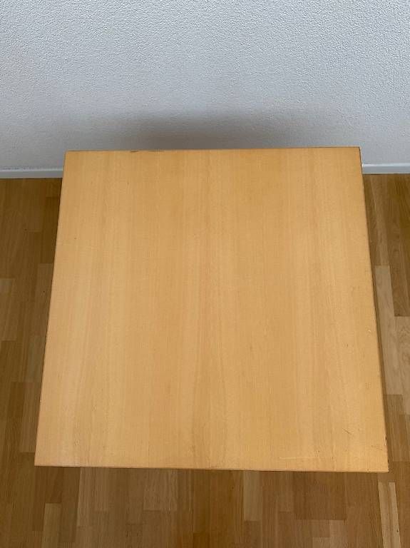 Scrivanie: Wiesner-Hager Tisch: 70x70 cm – Usato da Bern venduto da Anderling01 2