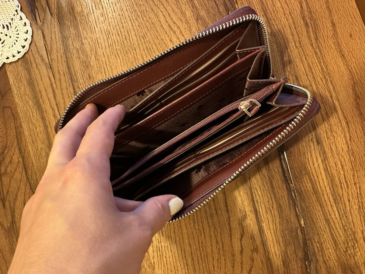 Kate Spade Portemonnaie: Kate Spade Portemonnaie – Gebraucht aus Wallisellen von moesyzlak 2