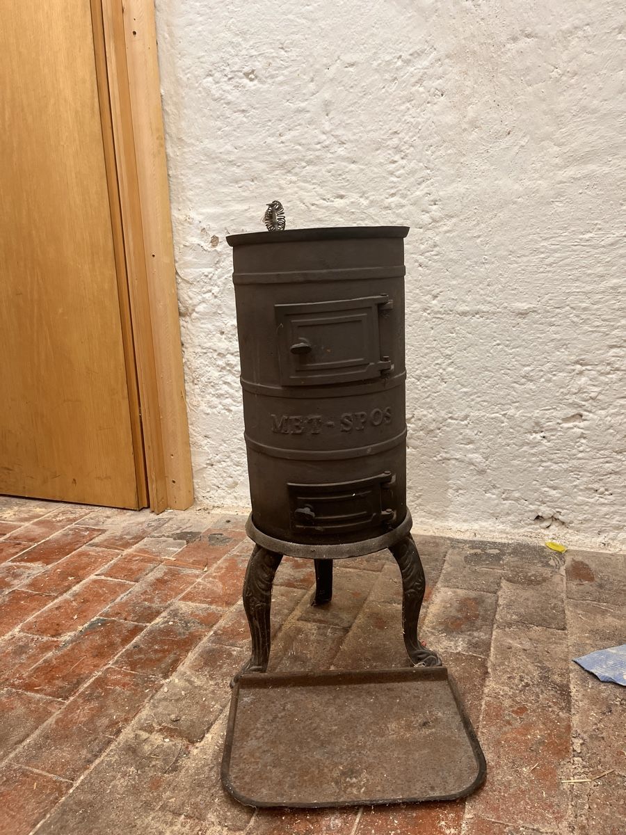 Altri mobili d'antiquariato: Gussofen mit Zubehör – Usato da Basel venduto da gre_9ggx