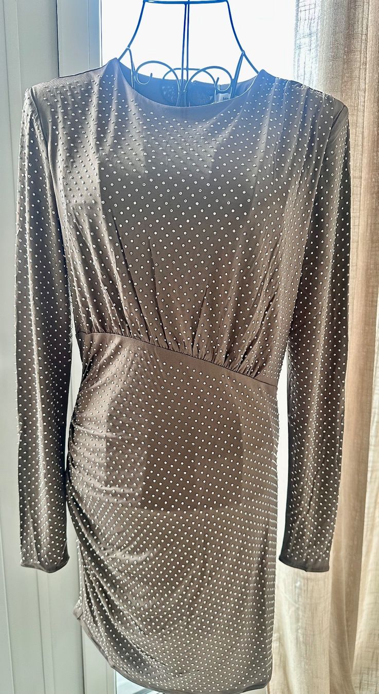 Mango Kleider: Wunderschönes Strasskleid mit gerafftem Detail, Mango, NEU – Neu und originalverpackt aus Bremgarten AG von jiom