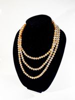 Pearl necklace 