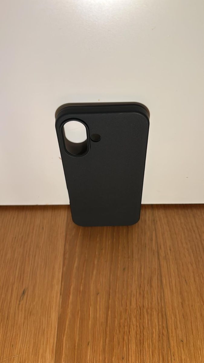 Cover & Protezioni schermo: IPhone 16 Handyhülle Schwarz Top Kondition  – Nuovo (secondo la descrizione) da Grosshöchstetten venduto da and_vb2z 2