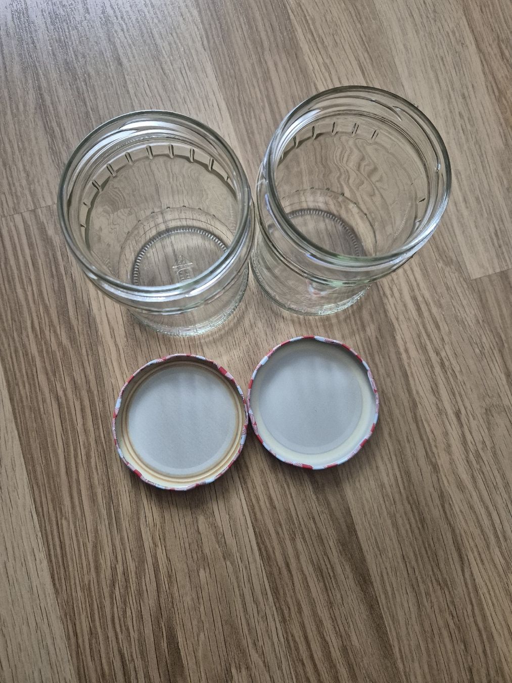 Behälter & Ähnliches: 2 Einmachgläser, Marmeladengläser, Konfitüre Gläser – Gebraucht aus Langenthal von Polarisstern 1