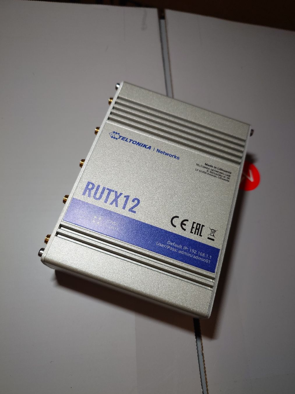 Teltonika Modems & Router: Teltonika RUTX12 - Wireless Router – Neu (gemäss Beschreibung) aus Tagelswangen von eduPro 1