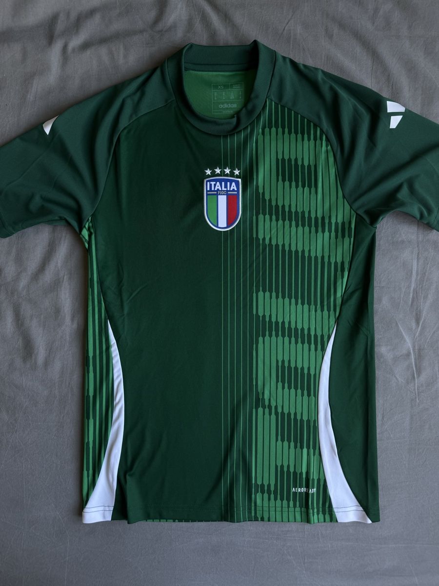 Adidas Canottiere & Pantaloni: Italien Training Shirt 24/25 – Nuovo (secondo la descrizione) da Zürich venduto da yneez