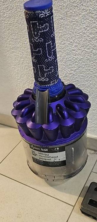 Dyson Aspirateurs & Accessoires: Dyson C33 Allefgy – D'occasion à Weiningen ZH par Djcrazy 1