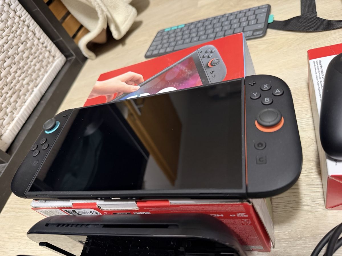 Nintendo Consoles: Nintendo Switch 2 Komplettset + Pro Controller + 4 Spiele – D'occasion à Gwatt (Thun) par Steff88 1