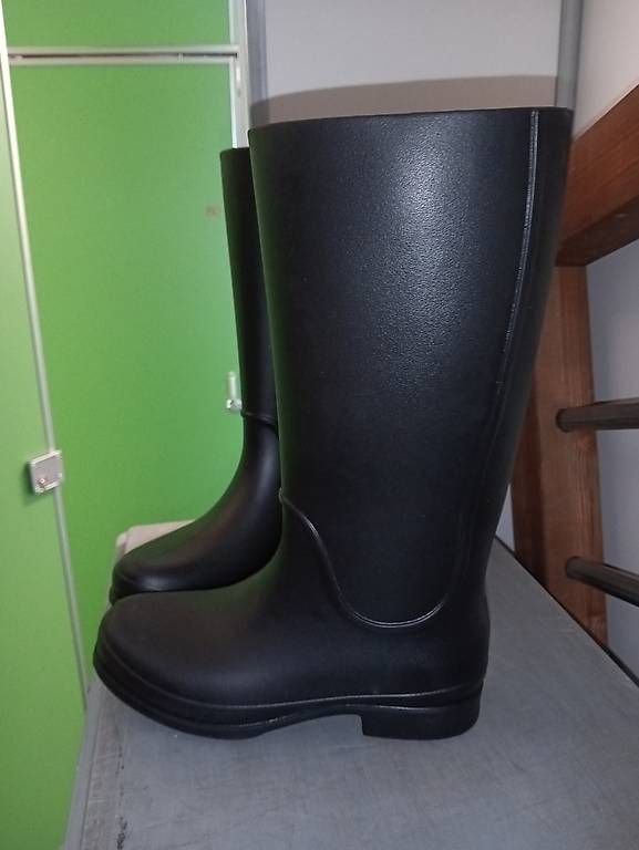 Crocs Scarpe da donna: Crocs Gummistiefel – Nuovo (secondo la descrizione) da Wangen SZ venduto da mkaelin87