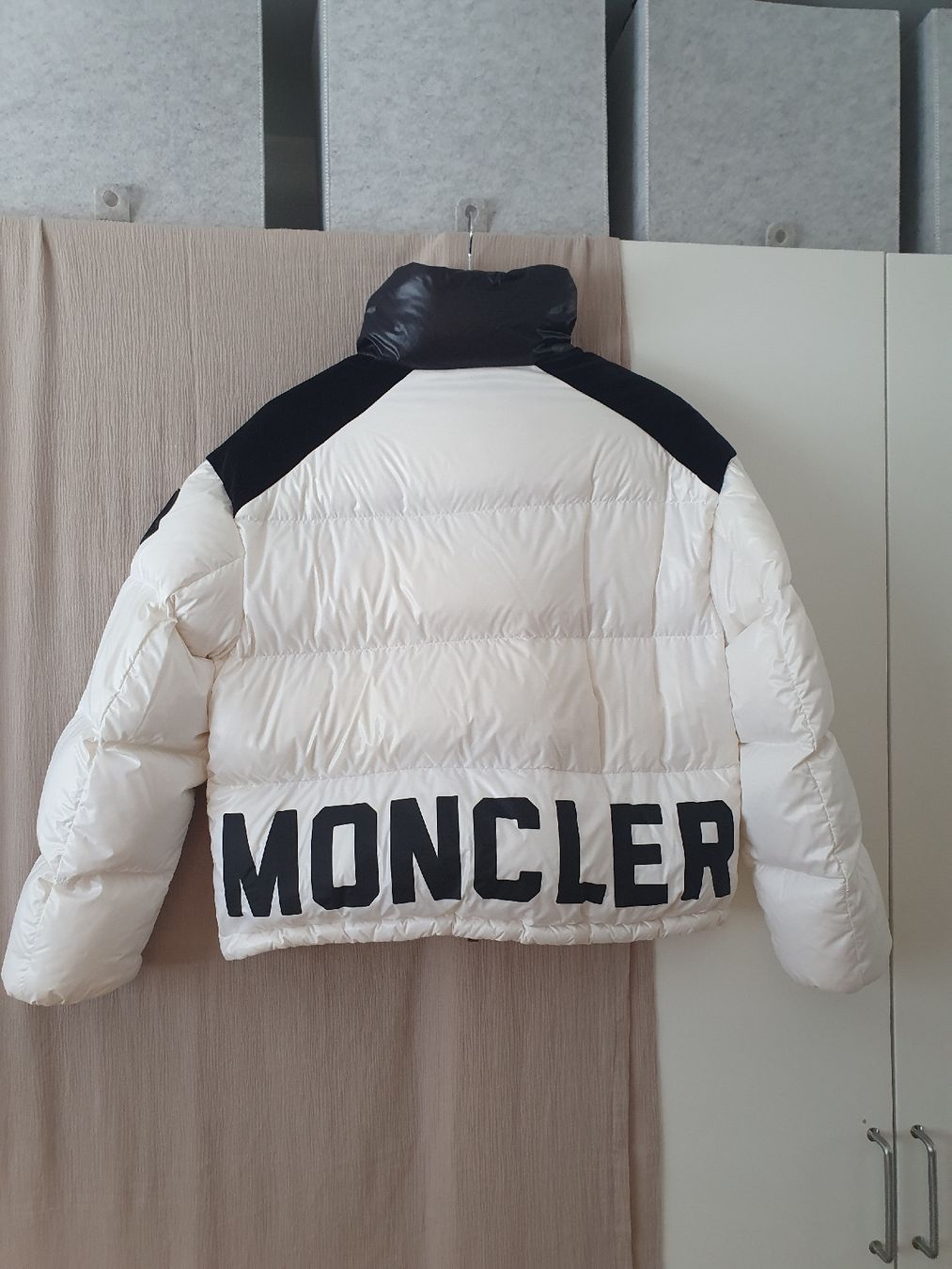 Moncler (Gebraucht) in Vouvry für CHF 550 – mit Lieferung auf