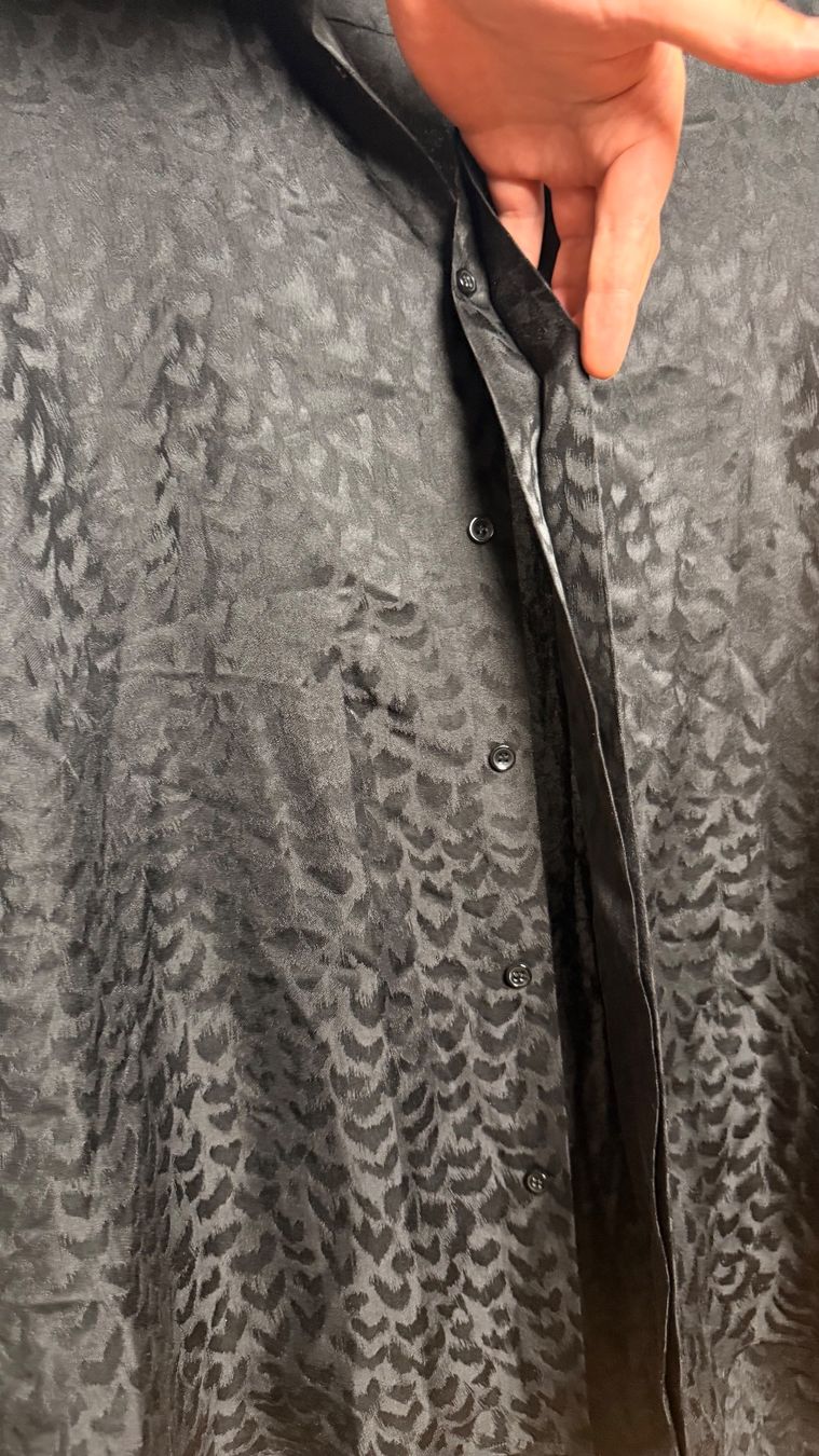 Saint Laurent Camicie: Saint Laurent Federn – Nuovo (secondo la descrizione) da Burgdorf venduto da ime_f9f6 2
