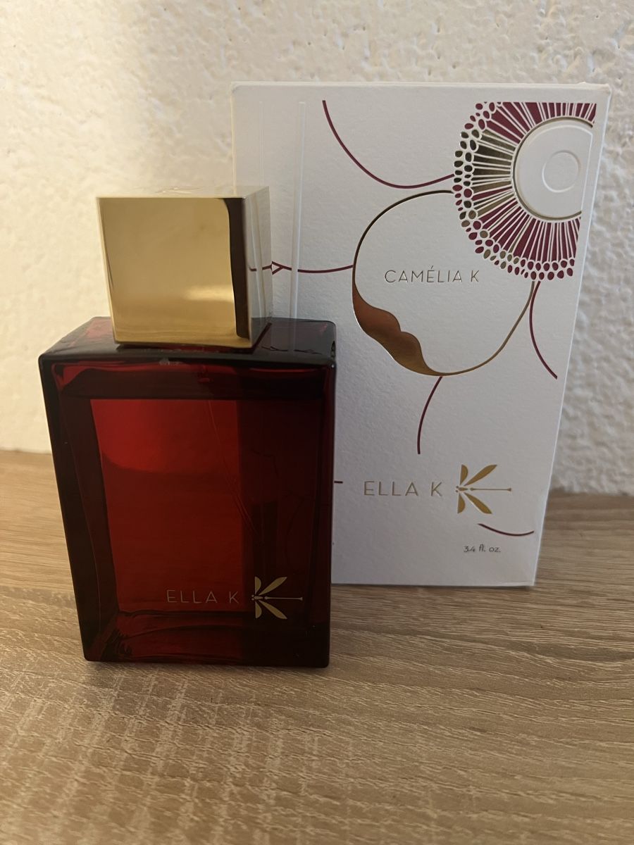 Parfum & Eau de Toilette: Ella K Camélia K, 2 ml – Gebraucht aus Sursee von nst_czk2