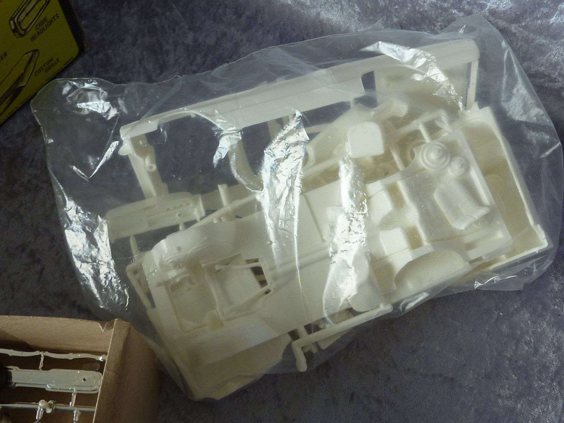 AMT/ERTL Modellini d'auto: Ford Thunderbird 1966 Vintage  1:25 – Usato da Dürrenäsch venduto da modellautos4you 5