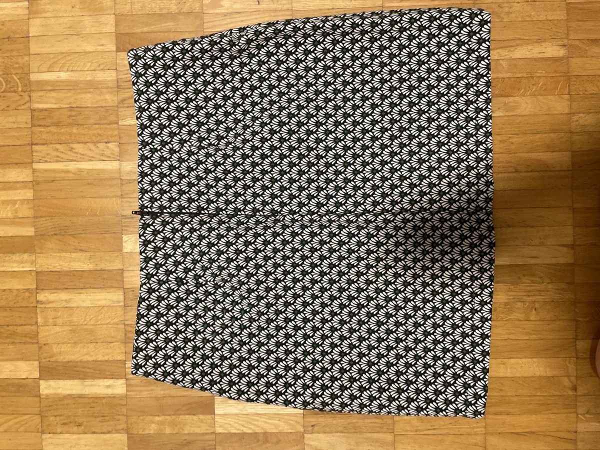Nafnaf Gonne: Stylish NAF NAF Skirt, Size 40 – Usato da Neuchatel venduto da shi_9fzw 5