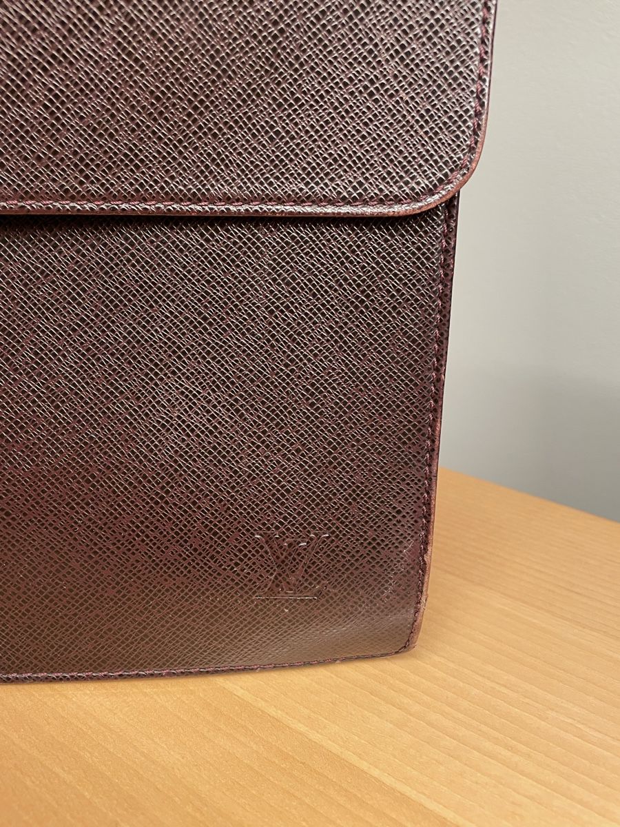 Louis Vuitton Koffer & Taschen: Aktentasche Louis Vuitton bordeaux Leder – Gebraucht aus Zürich von ricardiniho 1