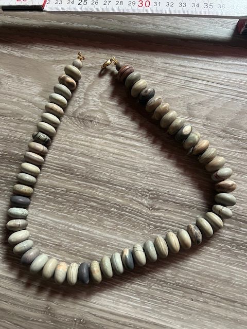 Ketten: Schöne Kette, echte Natursteine – Gebraucht aus Neerach von romiping
