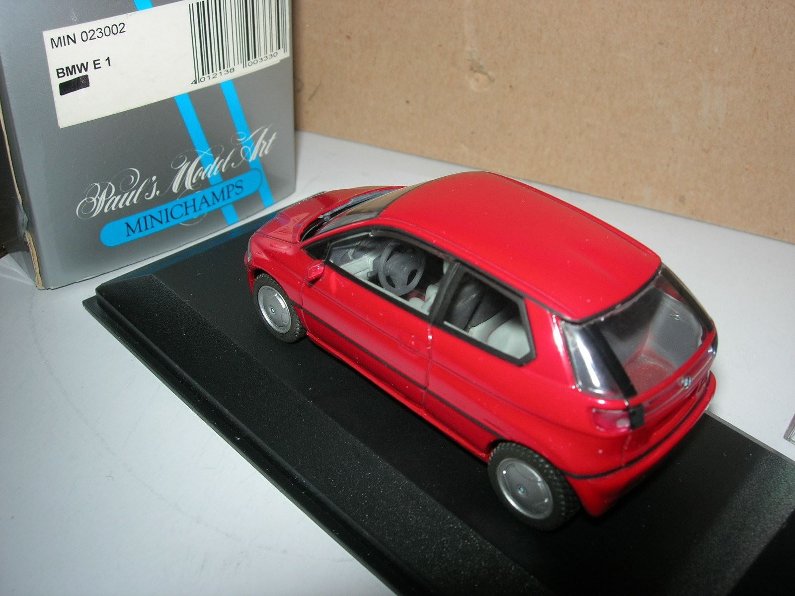 BMW Modellini d'auto: BMW E 1 rot ° Minichamps 1:43 – Nuovo e nell'imballaggio originale da Hornussen venduto da Amw 2
