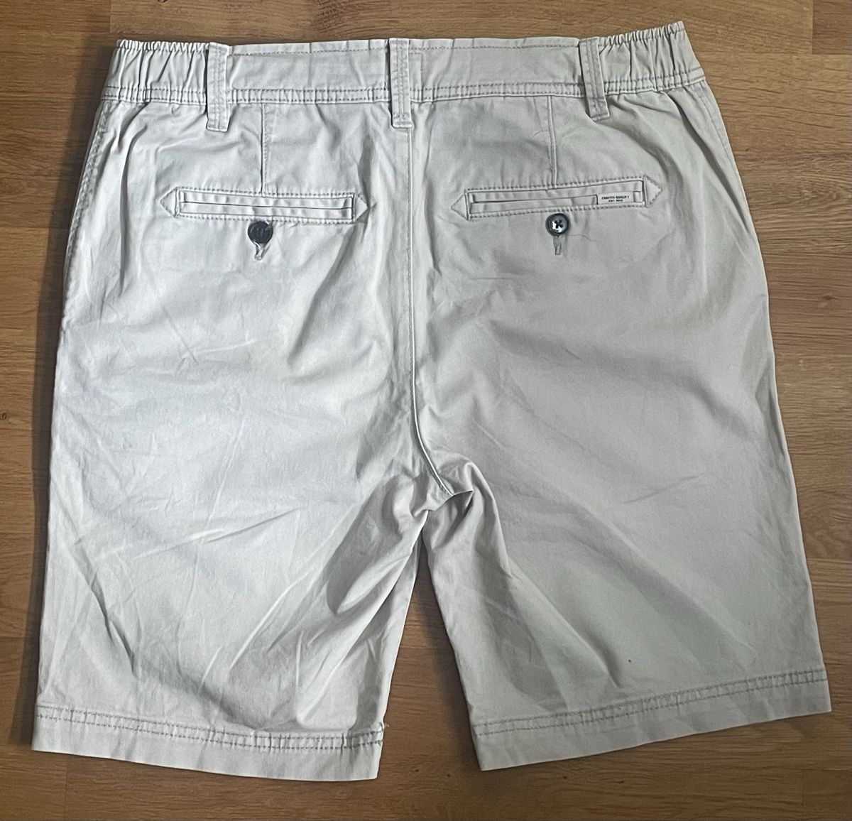 C&A Hosen: Helle Slim—Fit Shorts W30 – Gebraucht aus Himmelried von Lucas1212 2