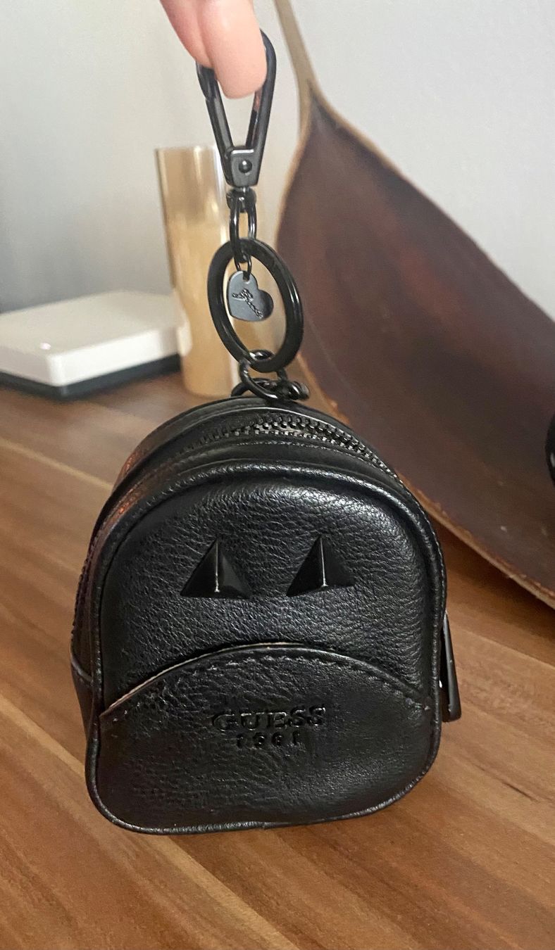 Guess Schlüsselanhänger & - bänder: GUESS Tasche / Schlüsseletui / Keyring Schwarz – Neu (gemäss Beschreibung) aus Zürich von NNK28