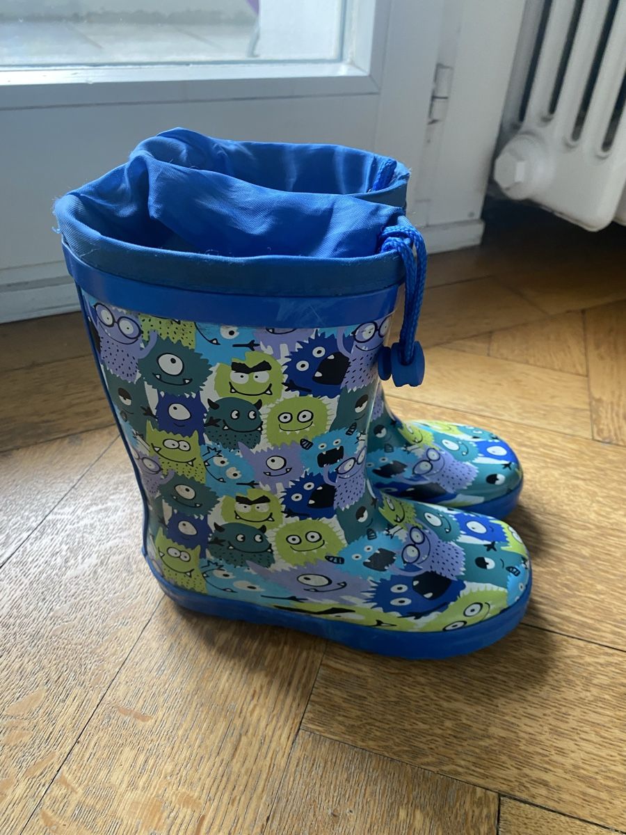 Chaussures hommes: Gummistiefel Grösse 29 – D'occasion à Bern par Violettaline