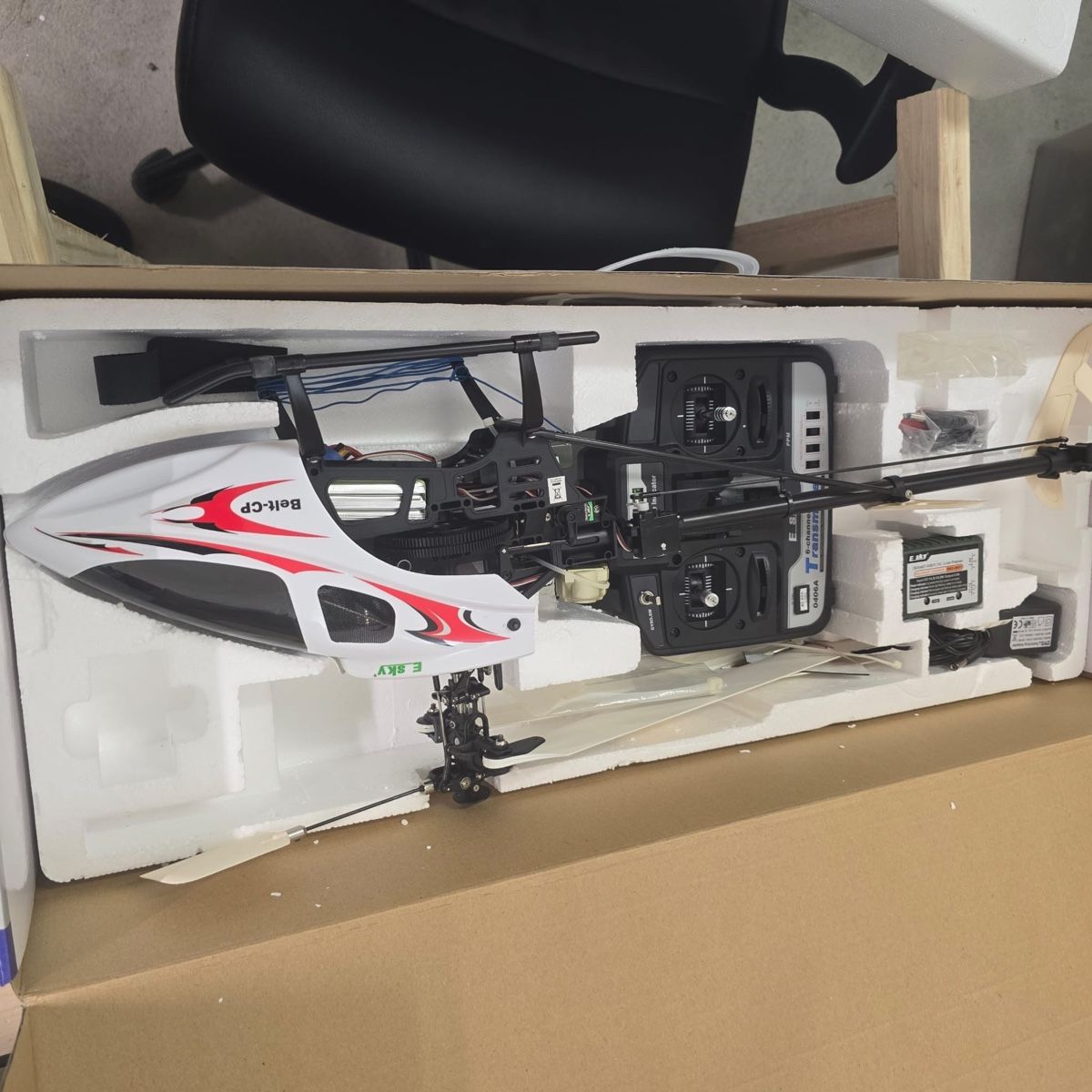 Blade RC Modellbau:     RC Helikopter Set E-sky & Blade inkl. Zubehör  – Neu und originalverpackt aus Bülach von mas_jbb5 1