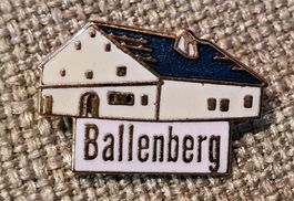 I388 - Pin Ballenberg Museum Jura Haus